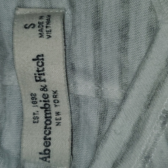 S Abercrombie and Fitch Striped T Shirt. - Picture 2 of 3